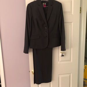 Anne Klein Pants Suit Size 14 New
